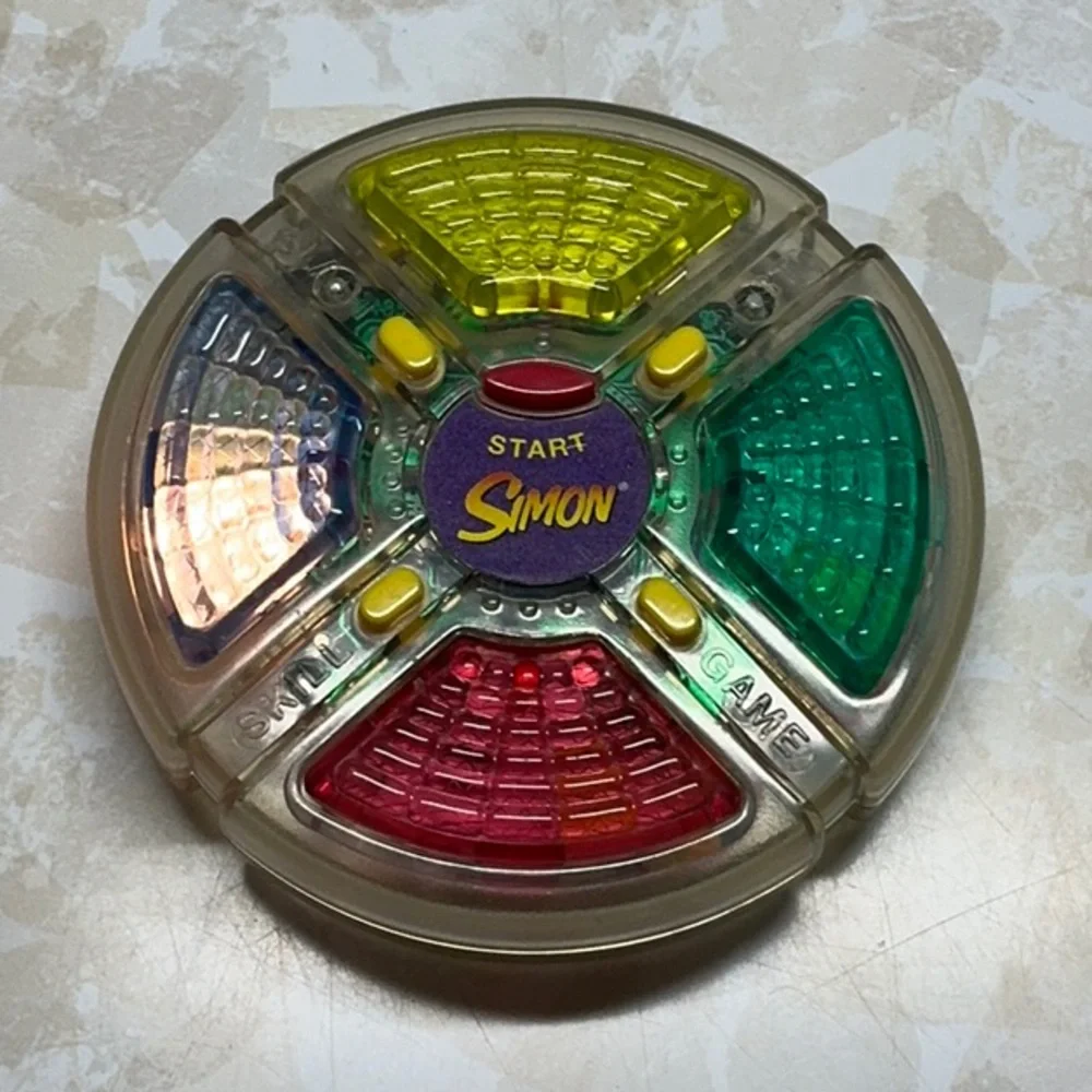 Vintage Puzzle Game Hasbro Electronic Memory Game - Simon Says